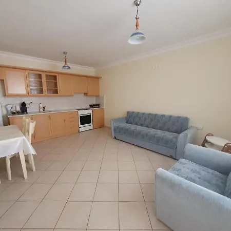 Goldenpark Apartamento *